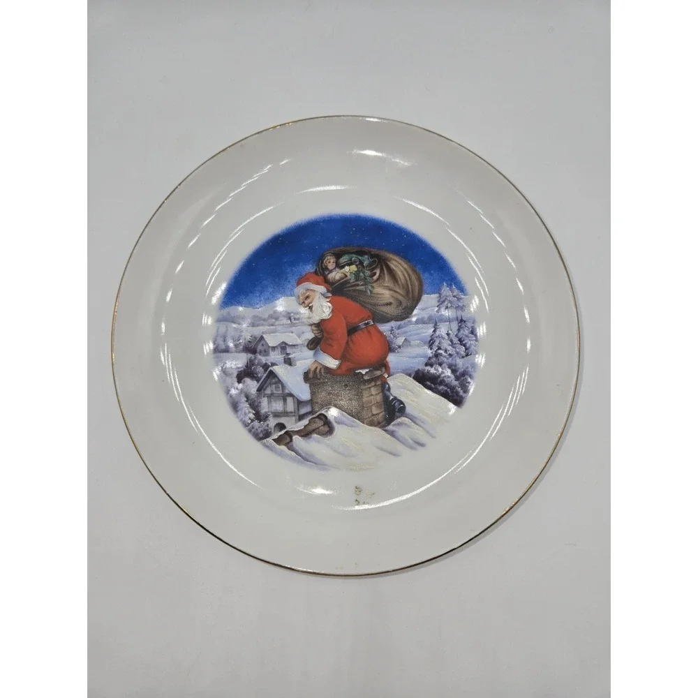 Vintage Christmas 1974 Hand Painted Santa‎ Claus Plate 6-3/8